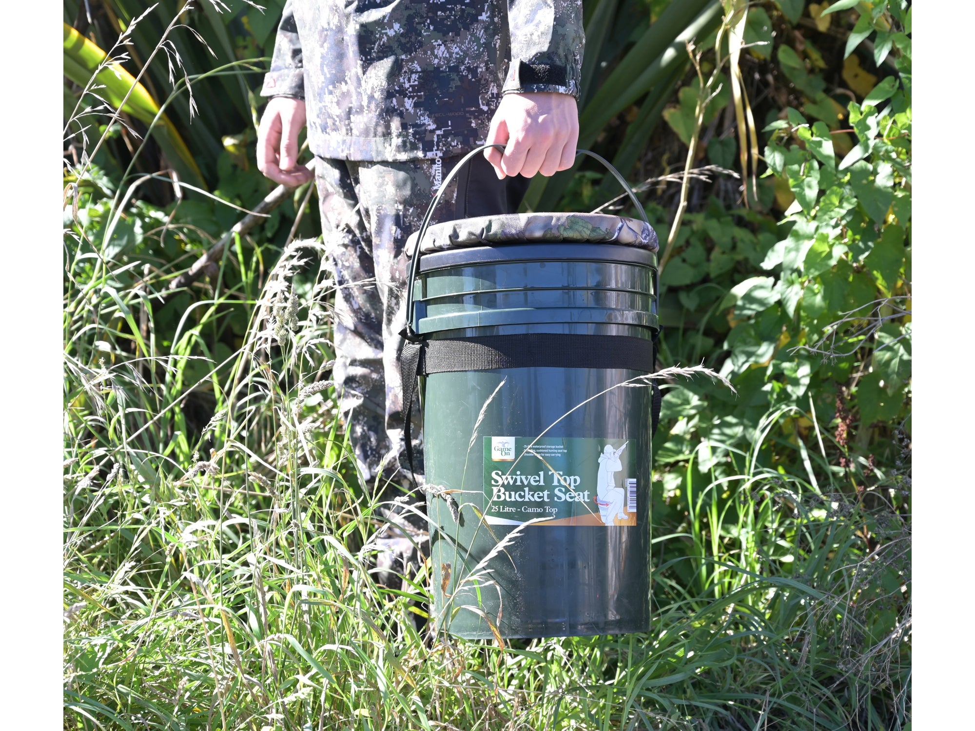 Game On Waterproof Storage Bucket 25L with Swivel Seat